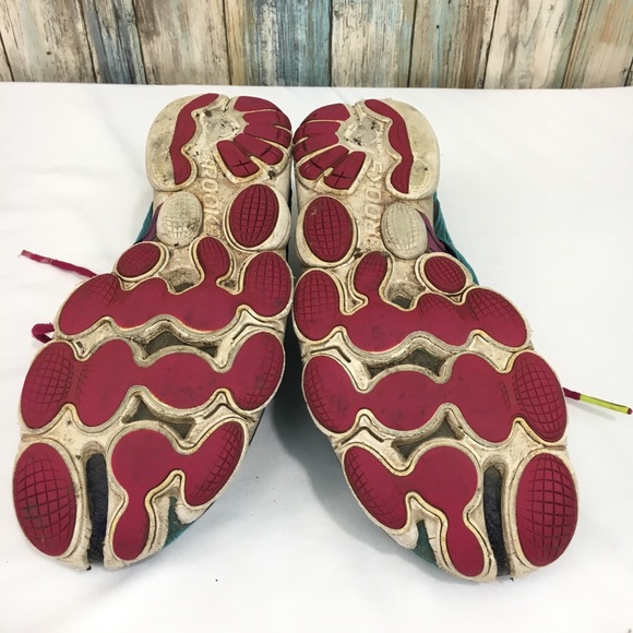 Brooks Pure Connect 3 Lightweight Running Shoes - Picture 8 of 8